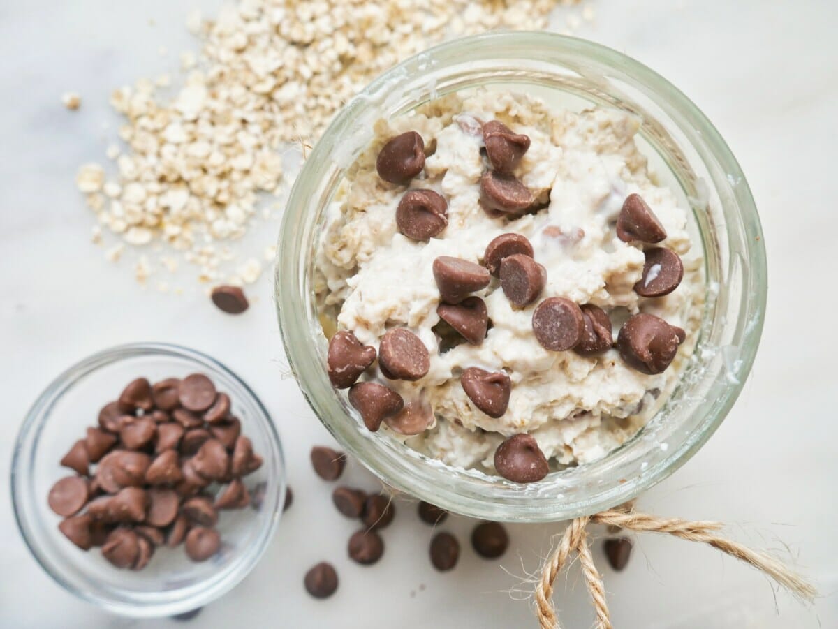 Best Ever Chocolate Chip Overnight Oats With Greek Yogurt No Fuss