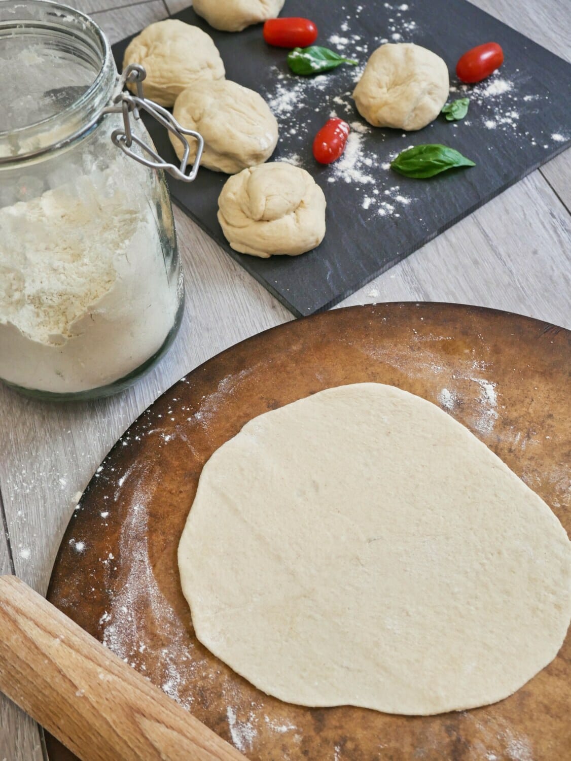 (Easy) Bread Machine Pizza Dough - No Fuss Kitchen